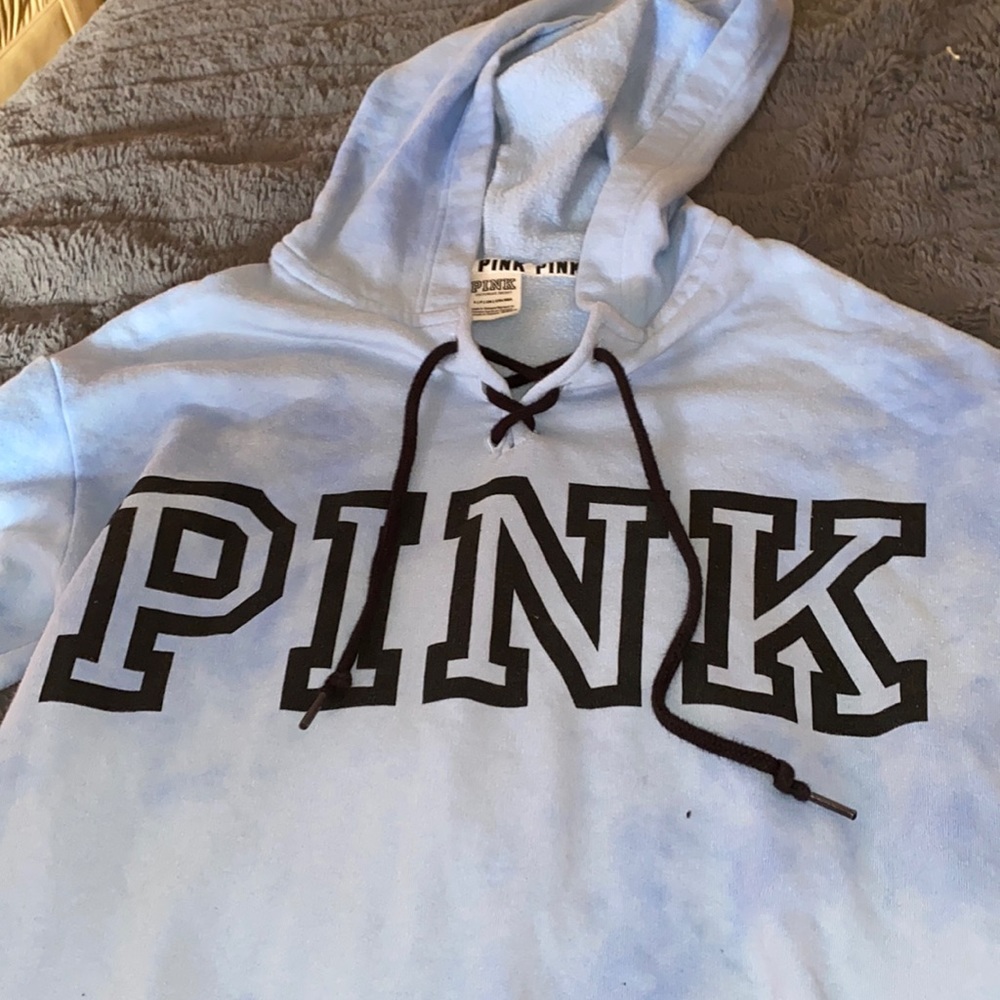 blue vs pink hoodie